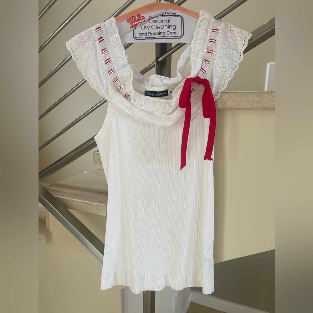 VINTAGE DOLCE & GABBANA Chic White Lace Trim Top with Red Accents